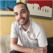 Professeur brésilien de portugais, licencié en droit et spécialiste dans le domaine de l'enseignement des langues étrangers (pt, fr, es)